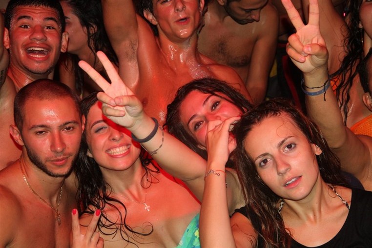 Lebanon Largest FOAM Party 3 (1)